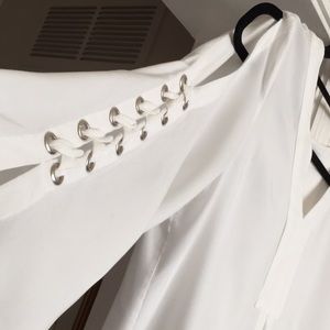 Chico’s size 1 white cold shoulder with lacing